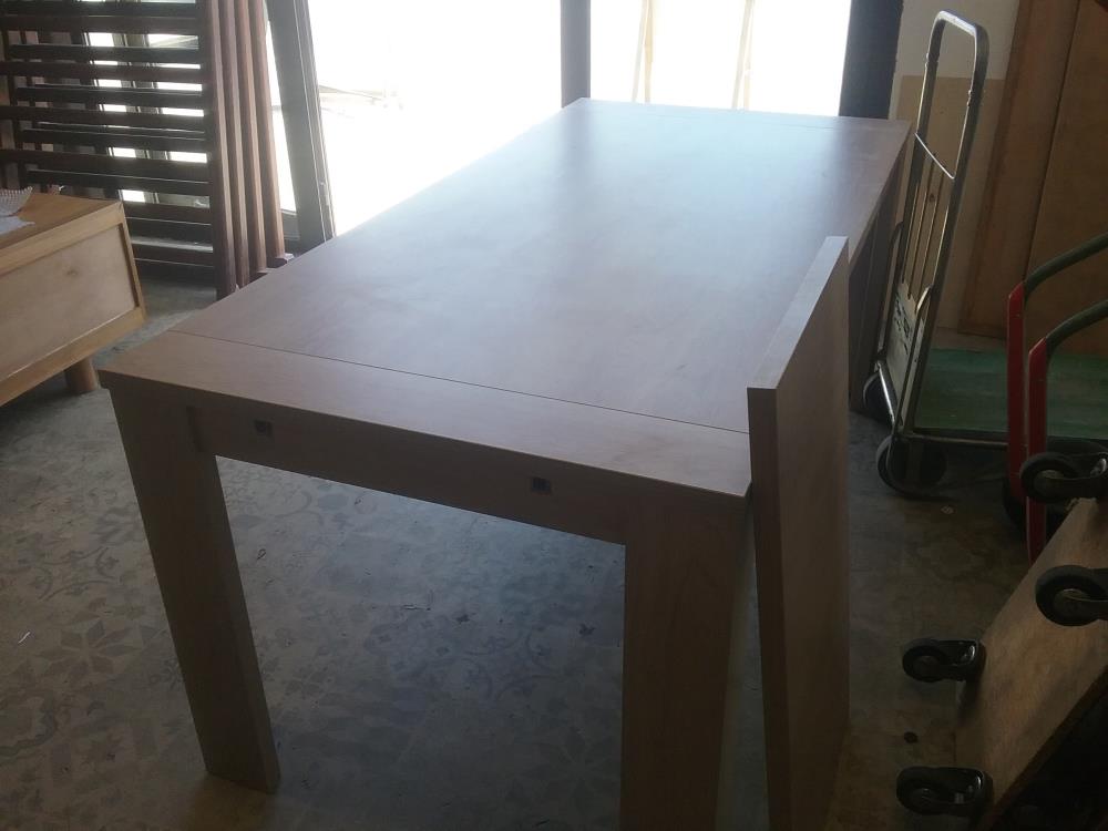 TABLE MODERNE 1ALL