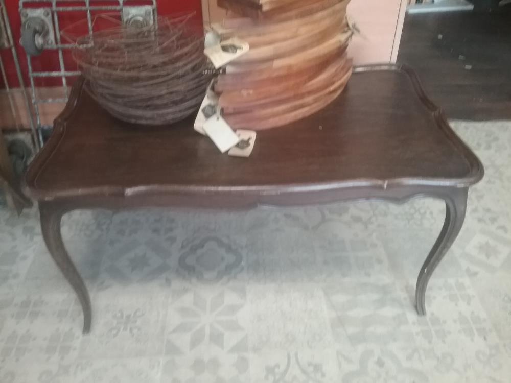 TABLE BASSE ANGLAISE 