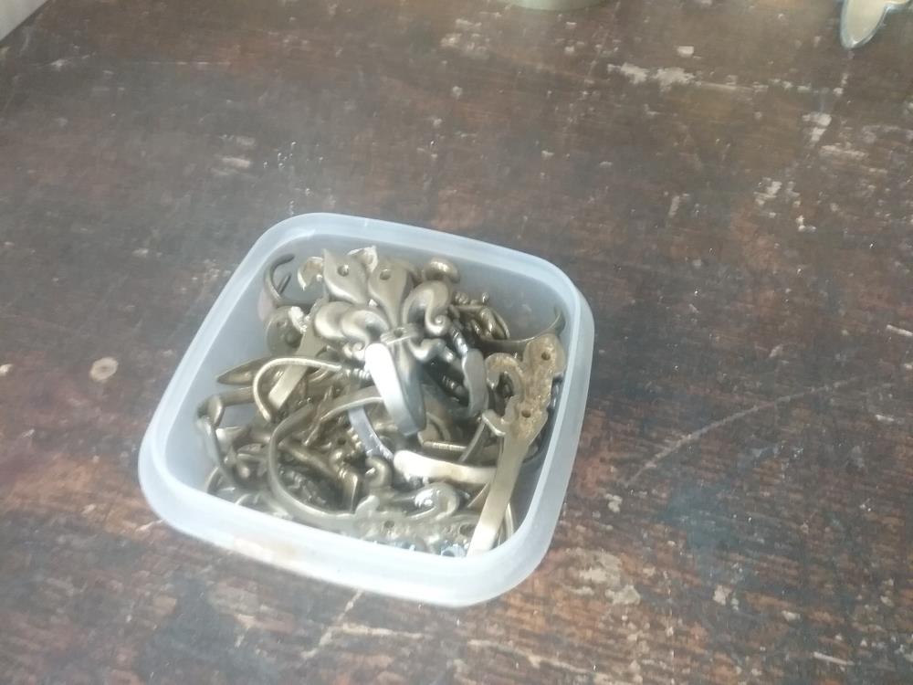 LOT CROCHETS LYS