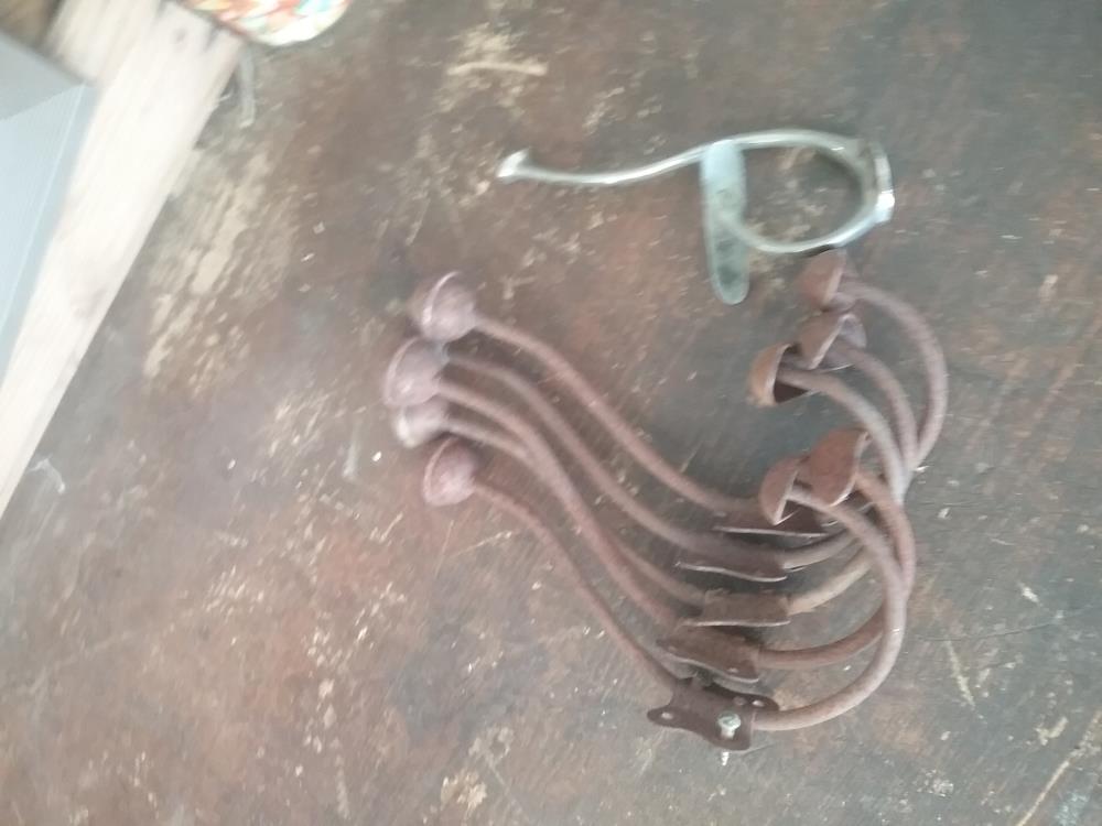 PATERE METAL