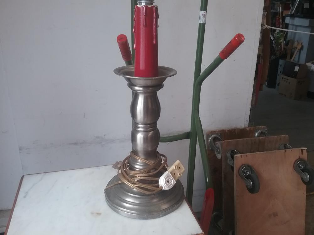 PIED DE LAMPE ETAIN