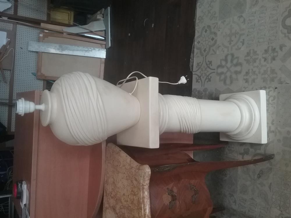 LAMPE SUR COLONNE