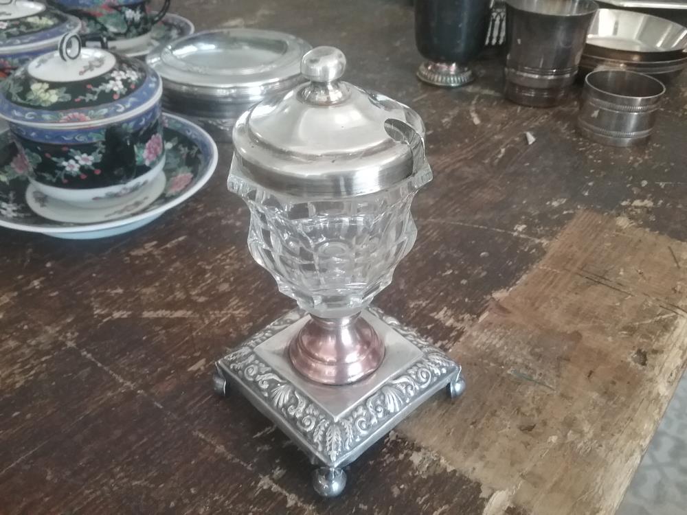 MOUTARDIER VERRE ET MA