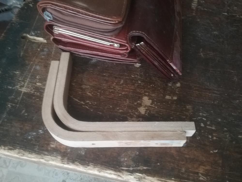 PAIRE DE PATERES BOIS