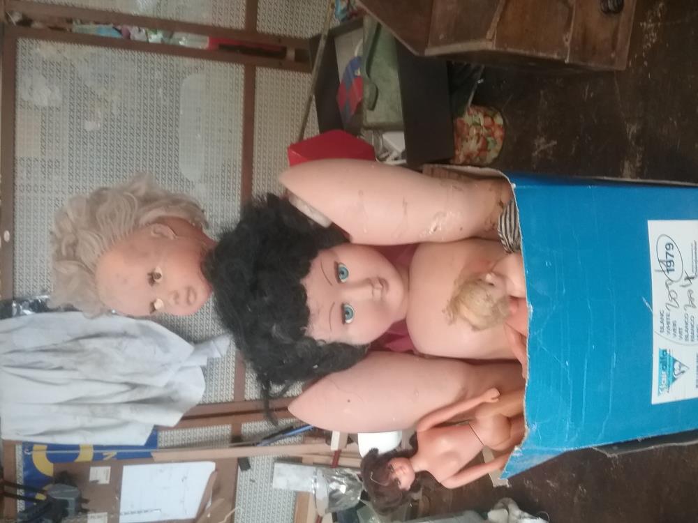LOT POUPEES EN L'ETAT