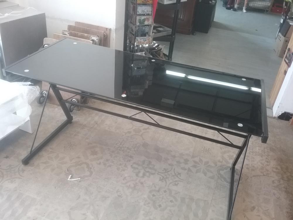 BUREAU NOIR 