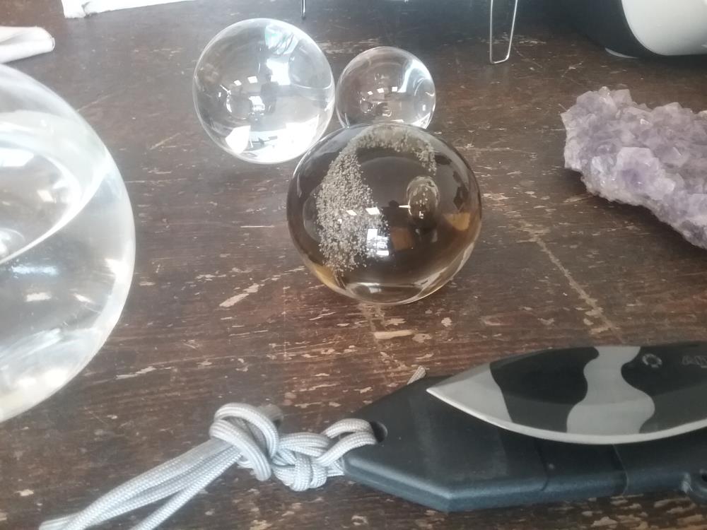 BOULE CRISTAL PRESSE PAPIER
