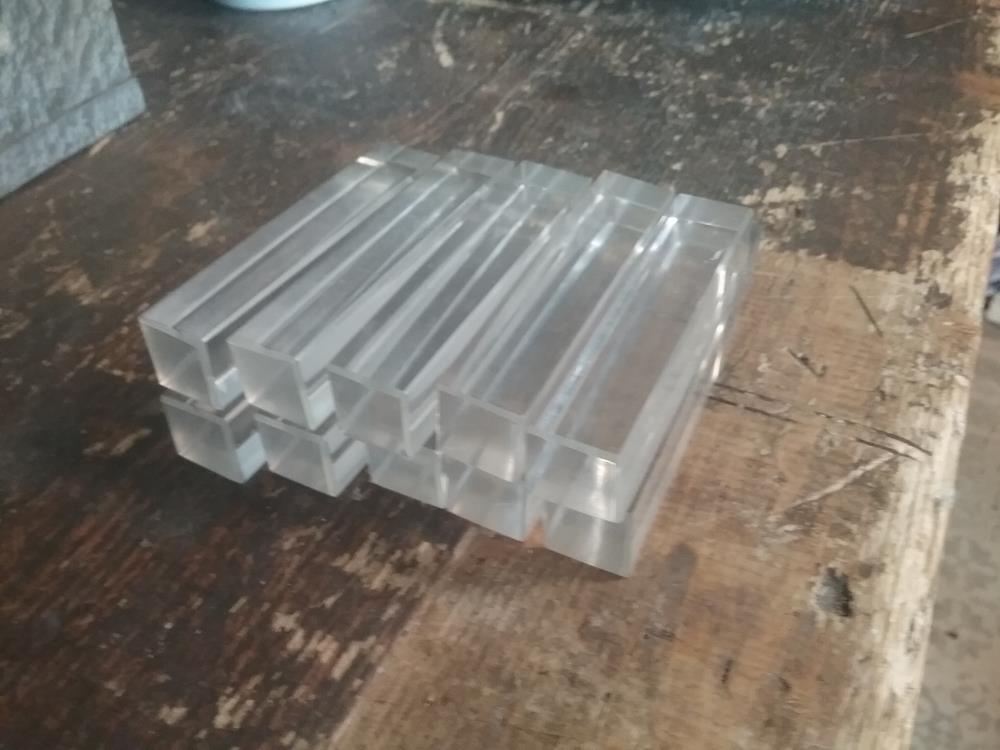 11 PORTES COUTEAUX VERRE
