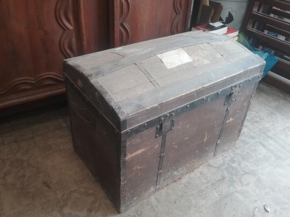 COFFRE ANCIEN