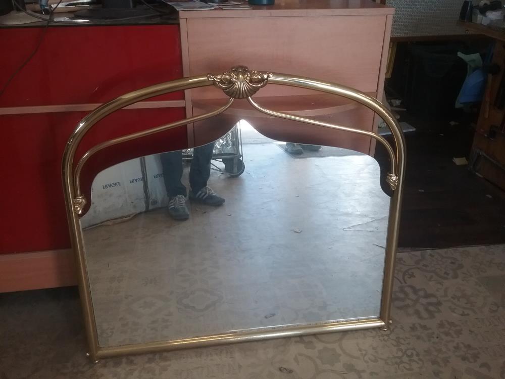 MIROIR CADRE METAL DORE