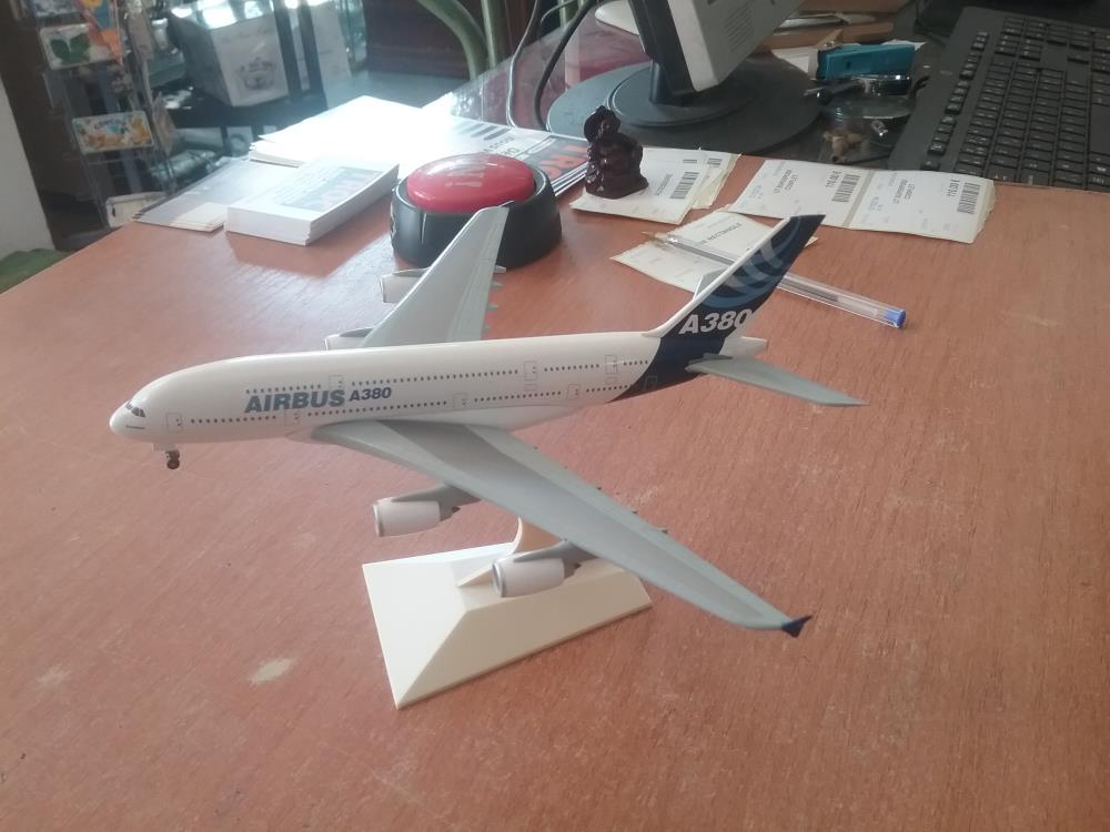 AIRBUS  A380