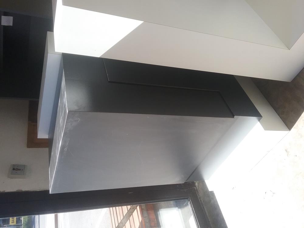 CUBE MAGASIN NOIR