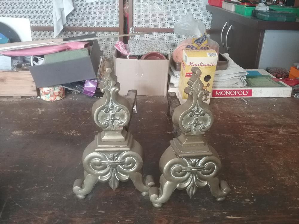 PAIRE DE CHENETS LAITON