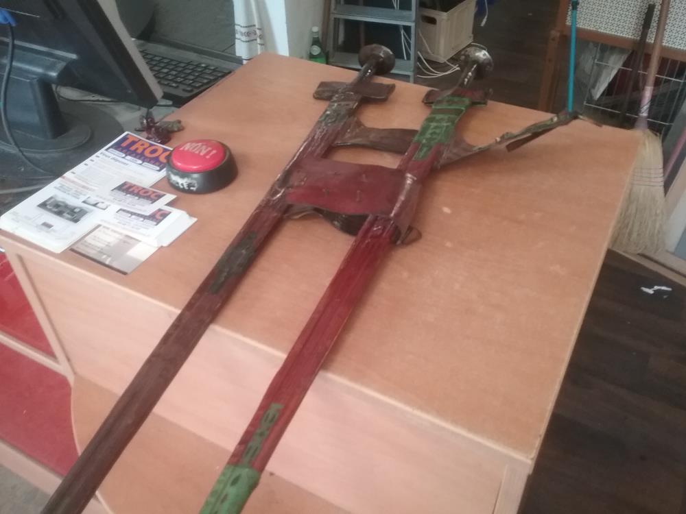 GLAIVE DECORATIF