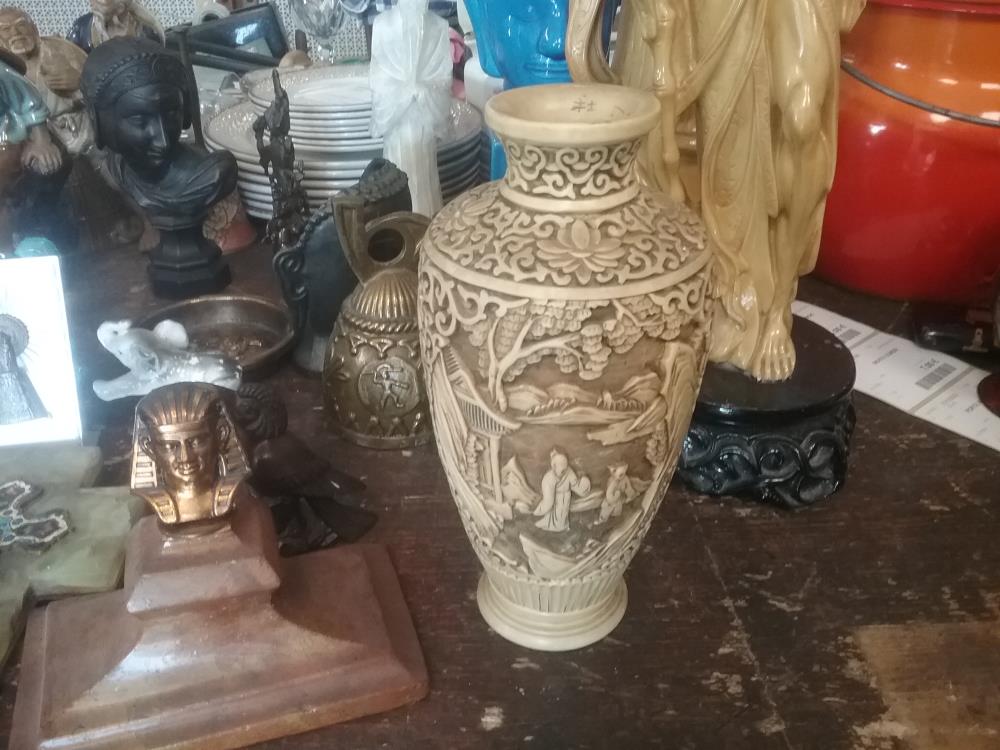 VASE RESINE SCULPTE