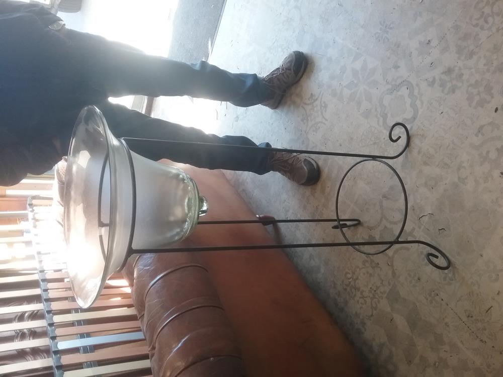COUPE SUR SOCLE