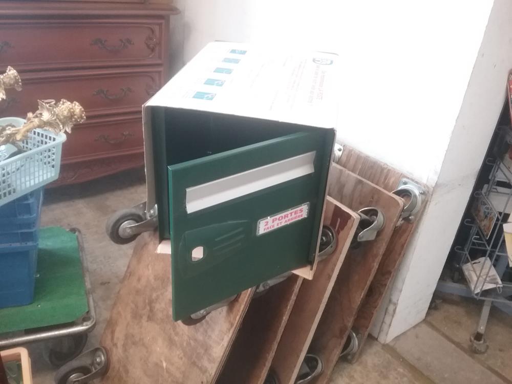 BOITE AUX LETTRES