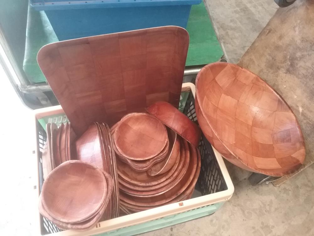 LOT DE PLATS BOIS