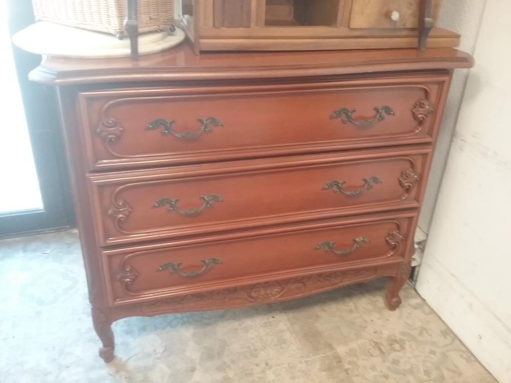 COMMODE 3T