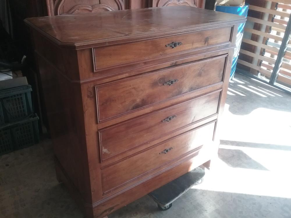 COMMODE 4T
