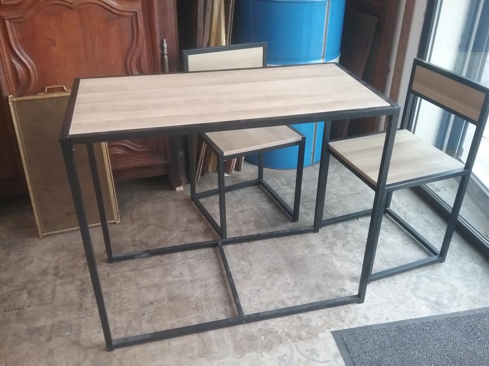 TABLE ET 2 CHAISES IKEA