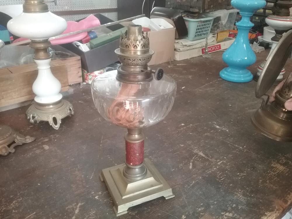 LAMPE A PETROLE VERRE