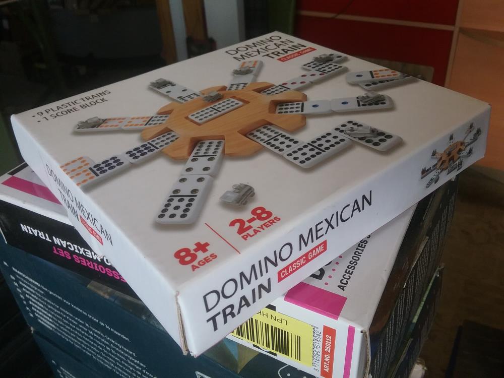 BASE DOMINO