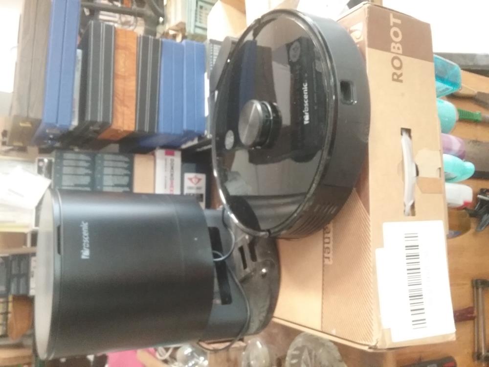 ASPIRATEUR PROSCENIC ET BASE