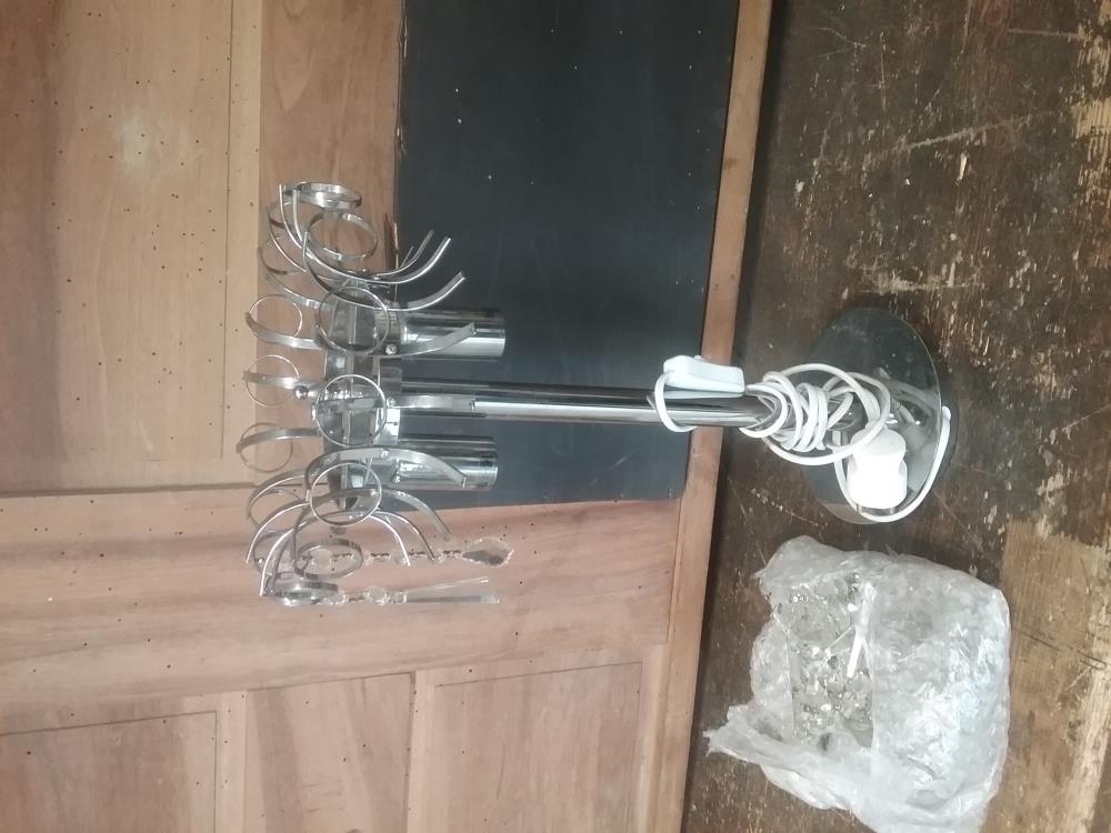 LAMPE A POSER PAMPILLES