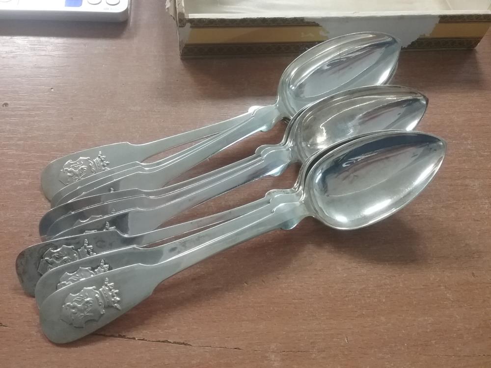 10 CUILLERES ARGENT 800 577G