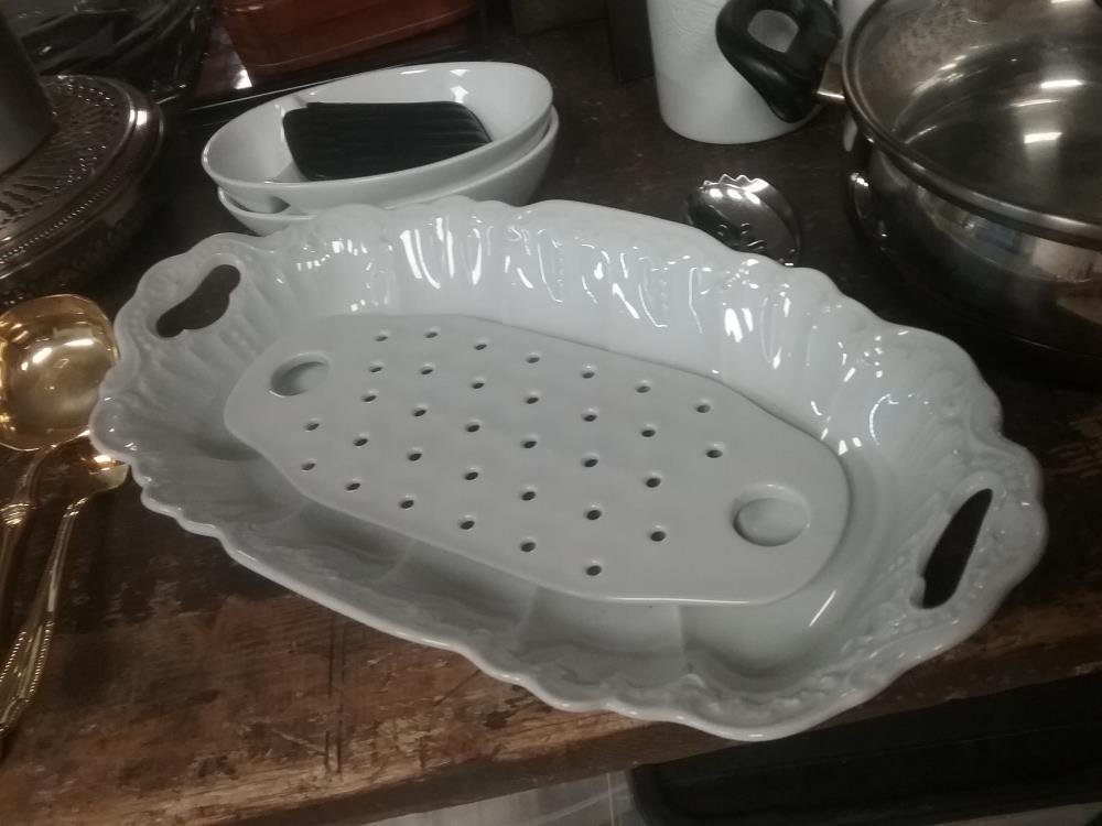 PLAT A ASPERGES PORCELAINE