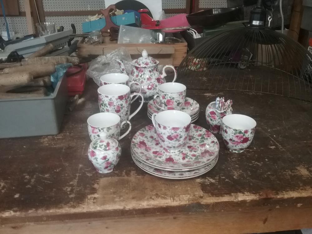 SERVICE CAFE COUNTRY CORNER