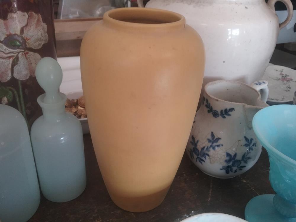 VASE JAUNE 