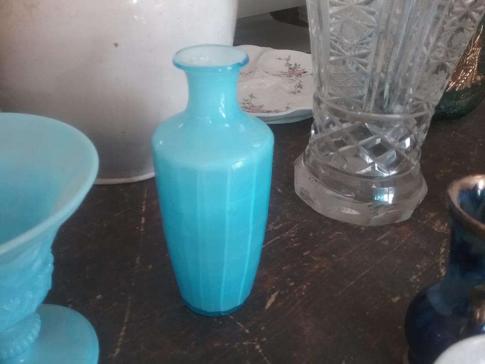 FLACON OPALINE BLEUE