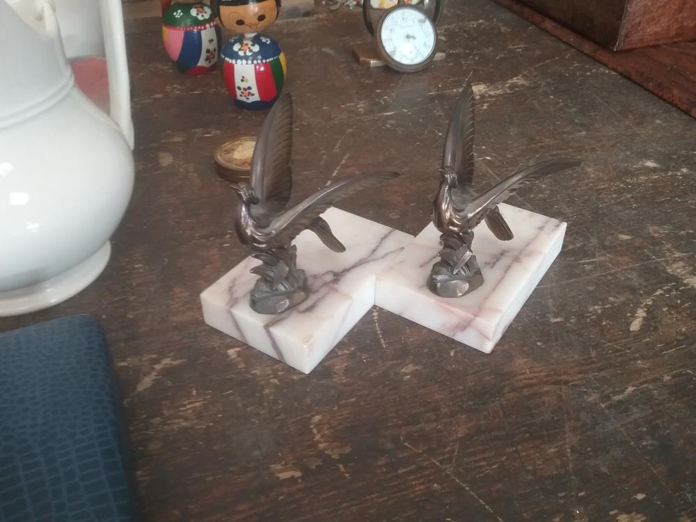 PAIRE DE SERRE LIVRE  REGULE