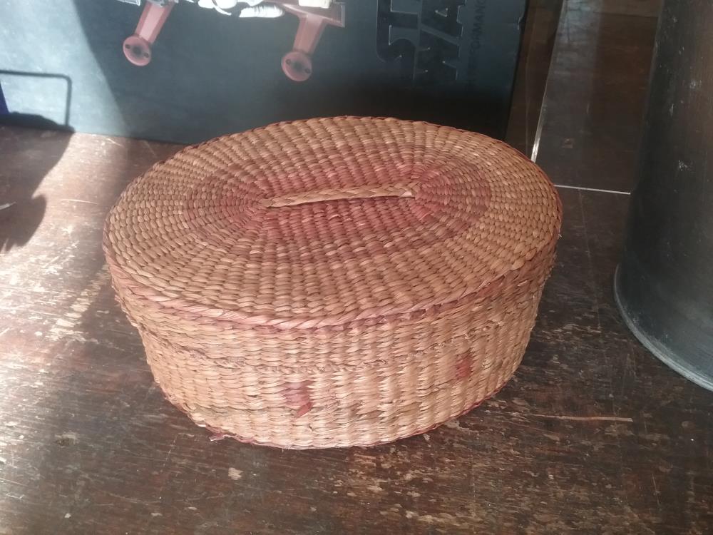 BOITE PAILLE TRESSEE