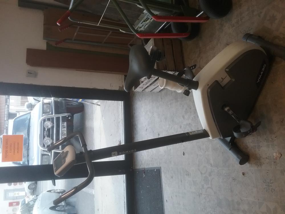 VELO D'APPARTEMENT DOMYOS