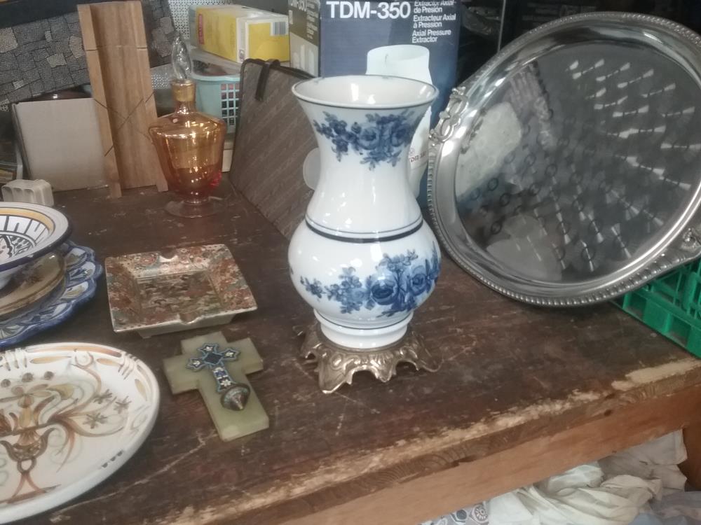 VASE PORCELAINE ET BRONZE