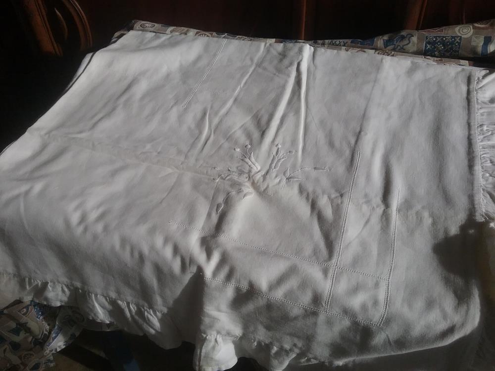 DRAP ANCIEN BRODE 90