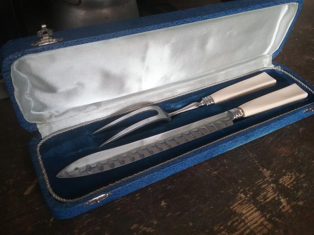 PAIRE DE COUVERTS GIGOTS