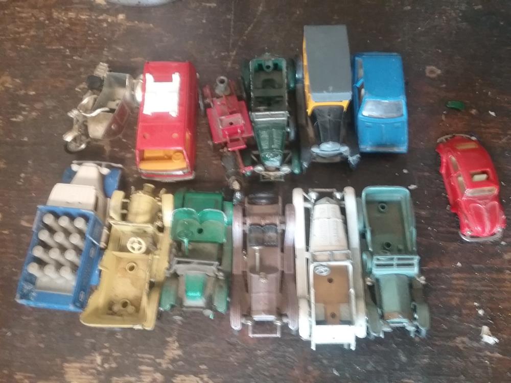 LOT DE VOITURES MINI