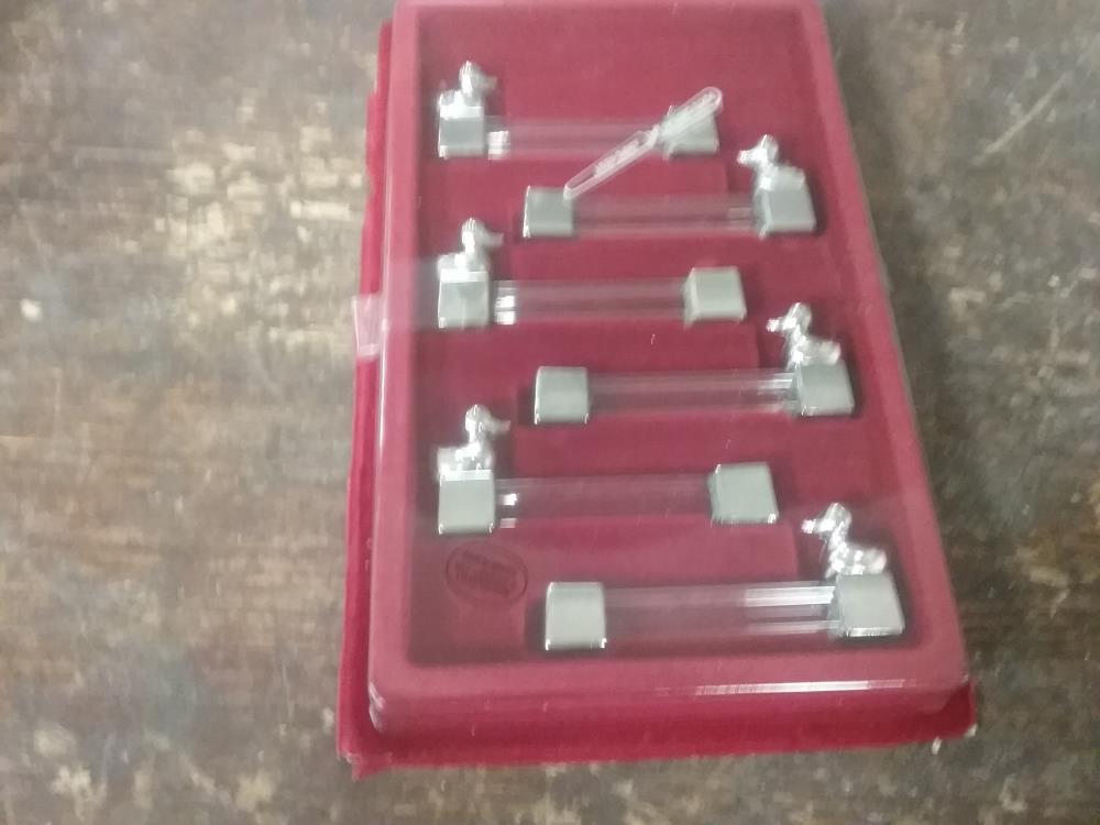 6 PORTE COUTEAUX CANARD