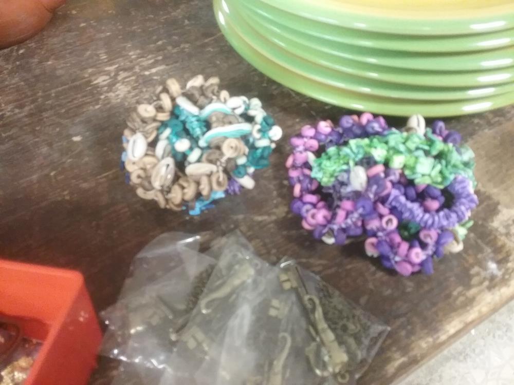 LOT DE BRACELETS FANTAISIE