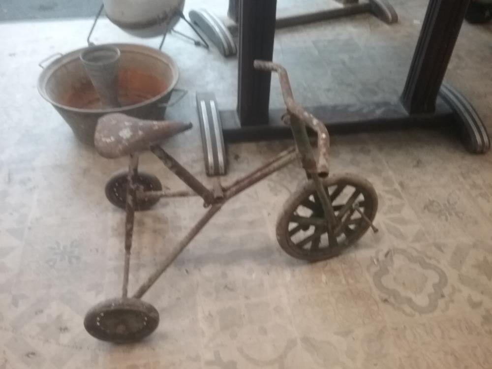 TRICYCLE ANCIEN