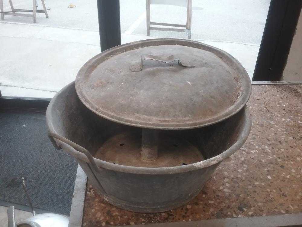 BASSINE ZINC ET COUVERCLE