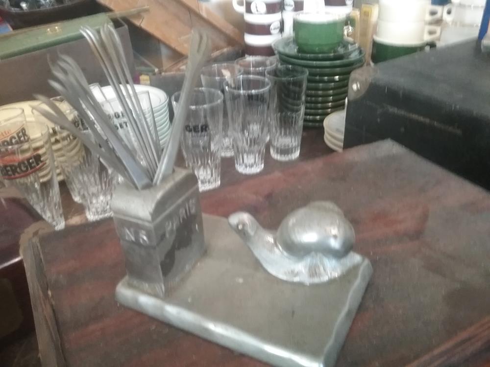 PIQUES A ESCARGOTS PRESENTOIR