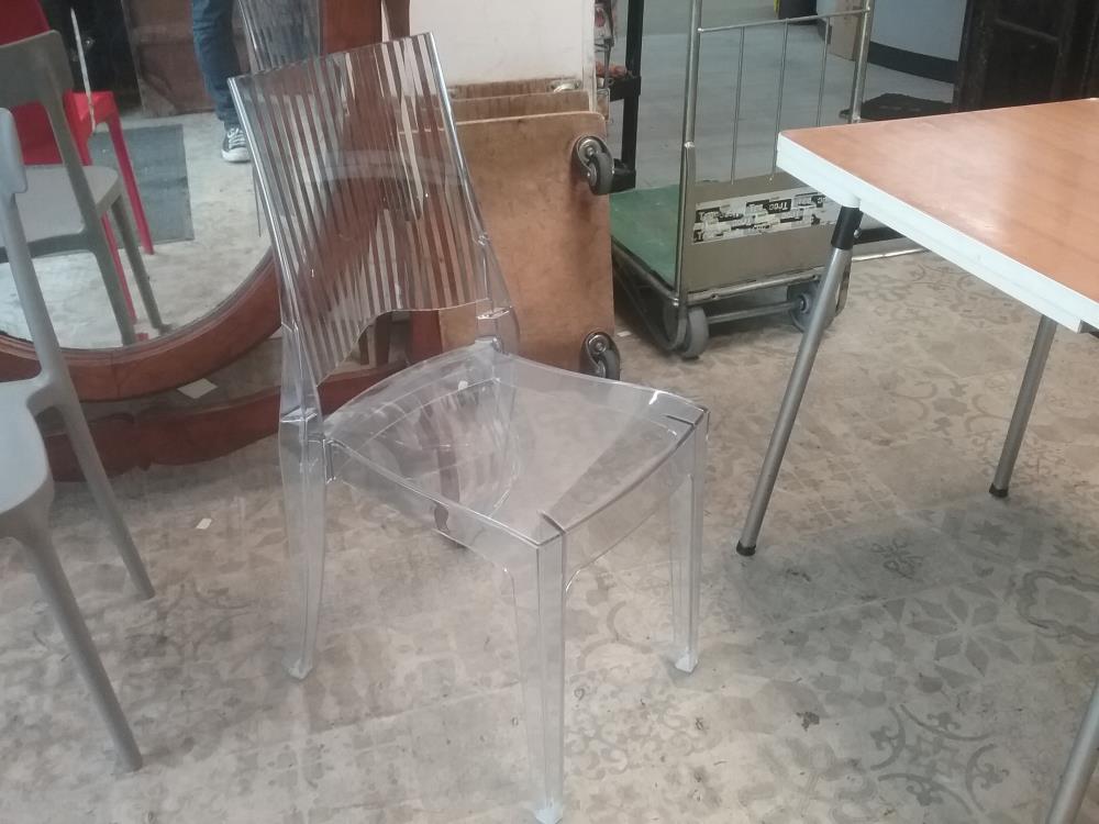 CHAISE POLYCARBONATE GLANDA SCAB