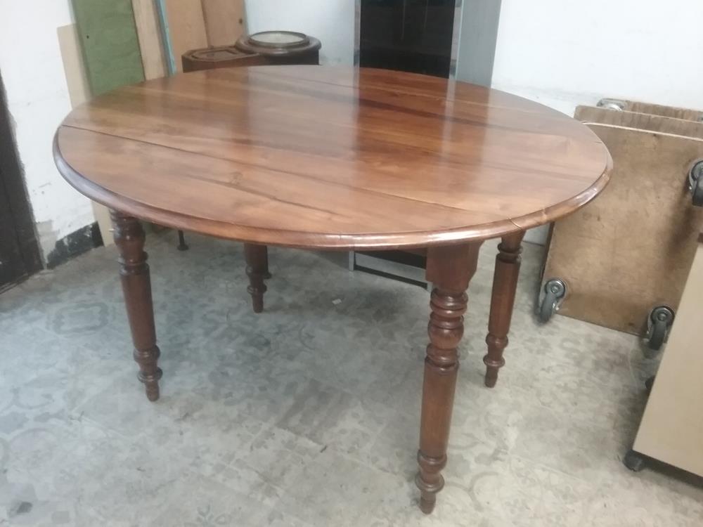 TABLE A VOLETS 4 PIEDS