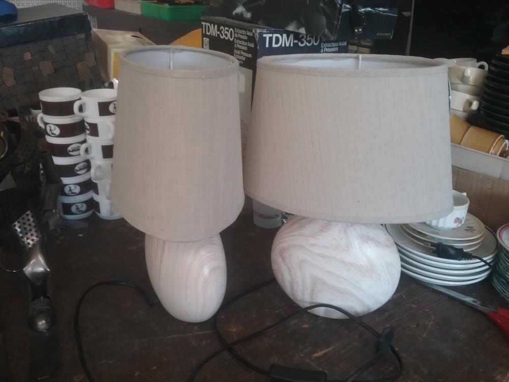LAMPE EFFET BOIS