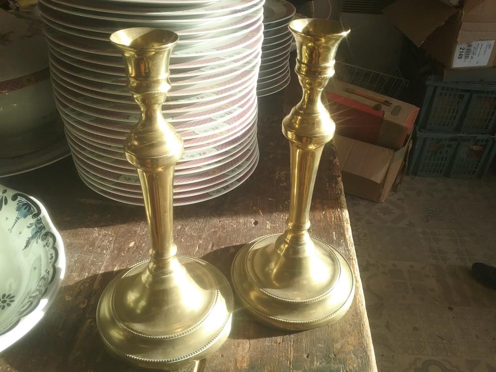 PAIRE DE CHANDELIERS CU